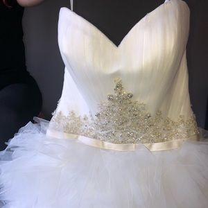 Never Worn Wedding Dress! Size 10
